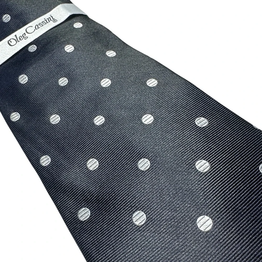 Oleg Cassini Mens Silk Necktie Navy Blue Silver Polka Dot Hand‎ Made Classic Tie